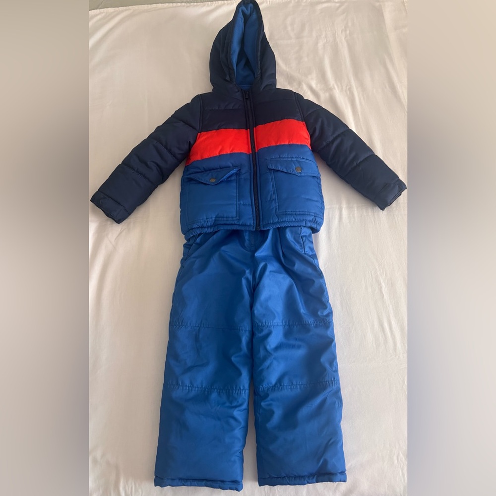 Carter's Classic Blue 2 Piece Snowsuit in size 6
